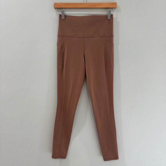 Athleta Pants - Athleta Salutation Stash High Rise 7/8 Legging